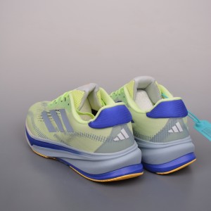 아디다스 초신성 러닝화