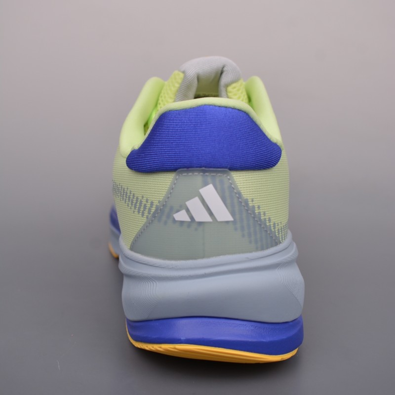 아디다스 초신성 러닝화