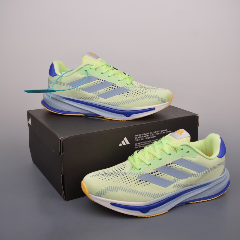 아디다스 초신성 러닝화