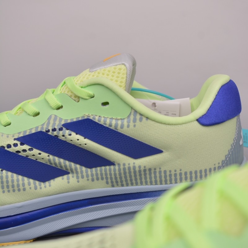 아디다스 초신성 러닝화