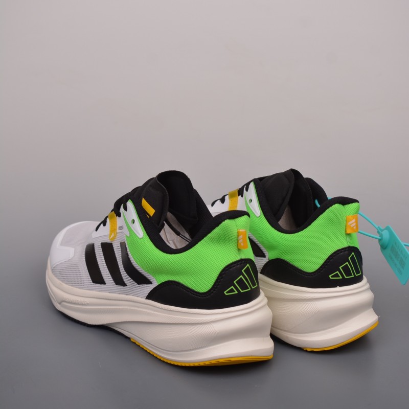 아디다스 초신성 러닝화