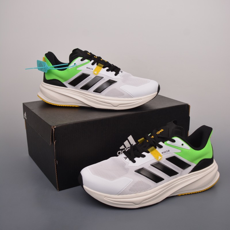 아디다스 초신성 러닝화