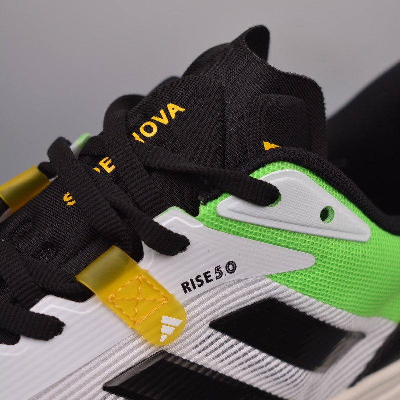 아디다스 초신성 러닝화