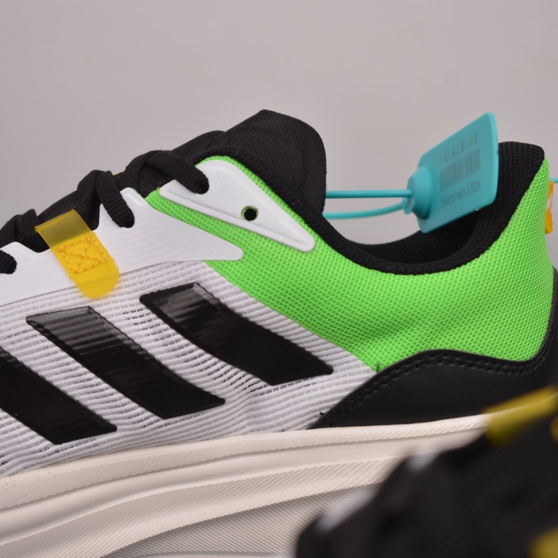 아디다스 초신성 러닝화