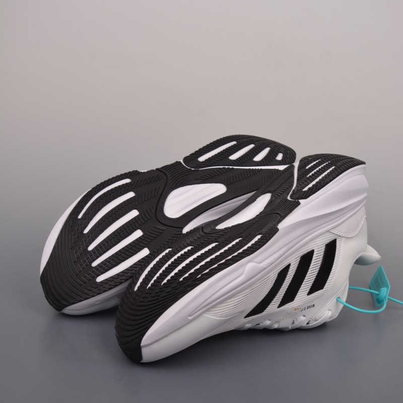 아디다스 초신성 러닝화