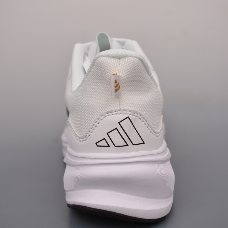 아디다스 초신성 러닝화