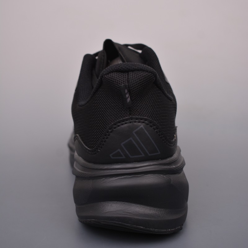 아디다스 초신성 러닝화