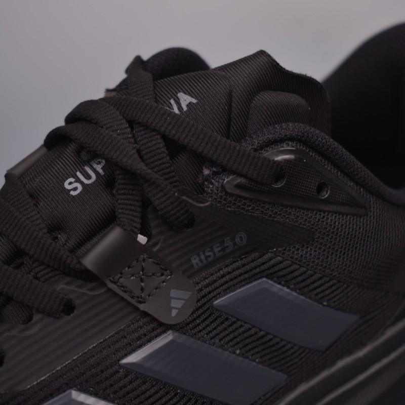 아디다스 초신성 러닝화