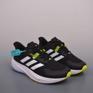 아디다스 초신성 러닝화