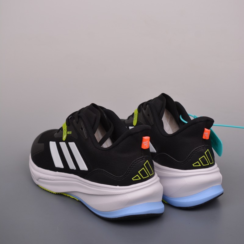 아디다스 초신성 러닝화