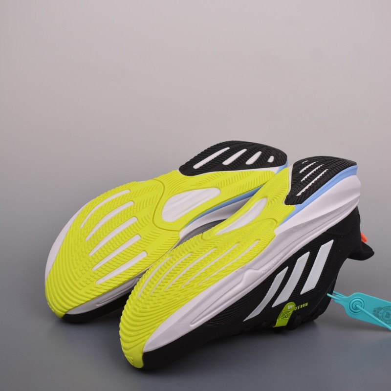 아디다스 초신성 러닝화