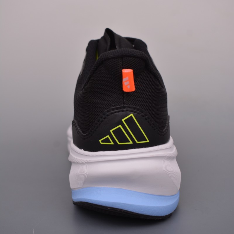 아디다스 초신성 러닝화