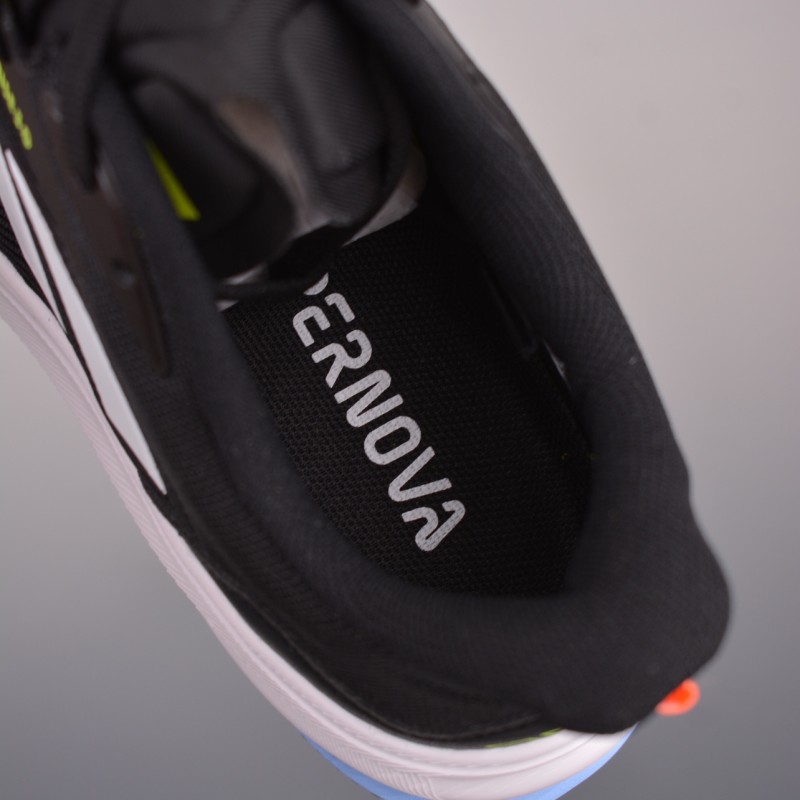 아디다스 초신성 러닝화