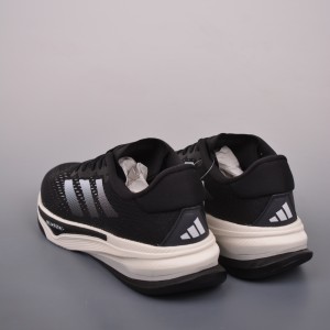 아디다스 초신성 러닝화