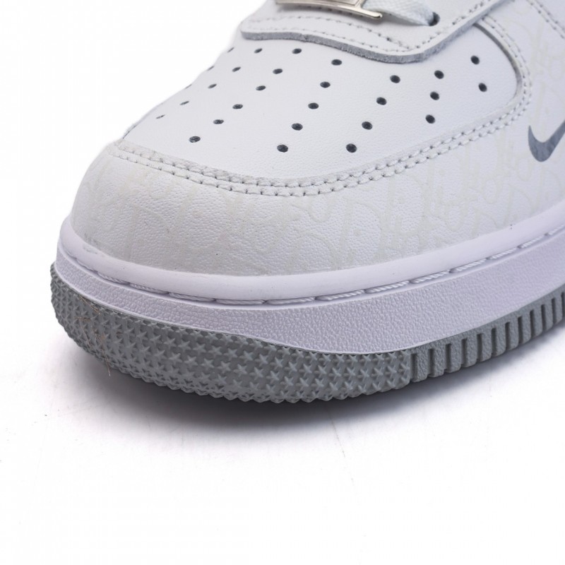 나이키 에어포스1 07 로우 남성 여성 운동화