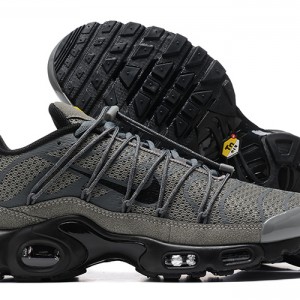 나이키 에어 맥스 플러스 유틸리티 8909-V9