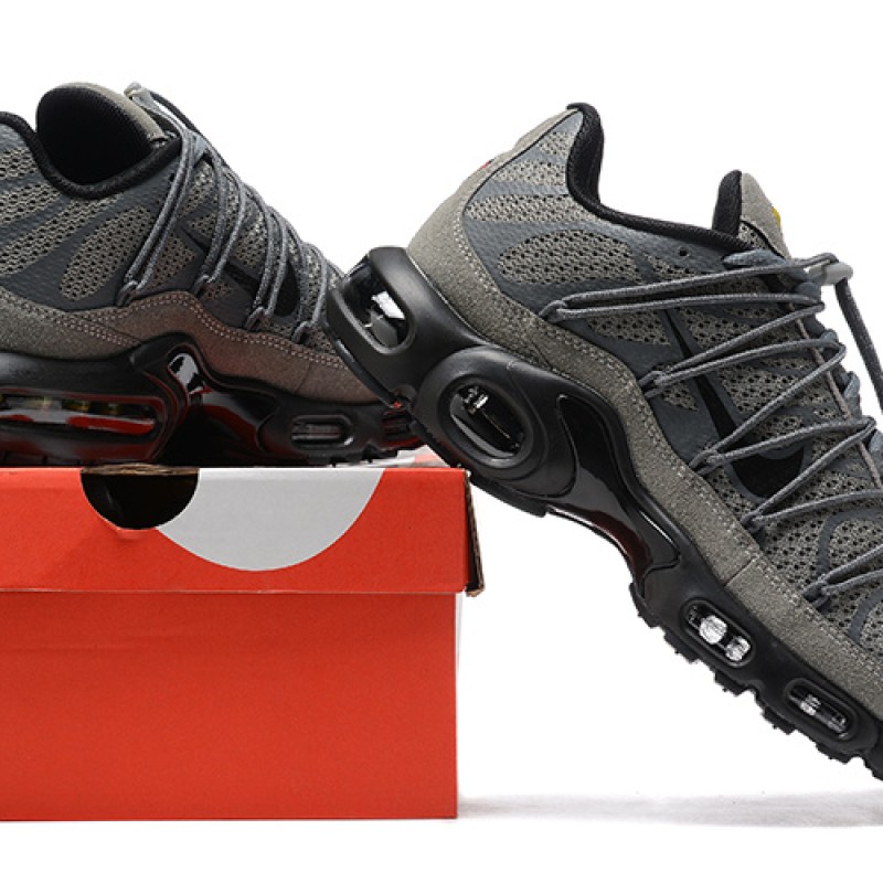 나이키 에어 맥스 플러스 유틸리티 8909-V9