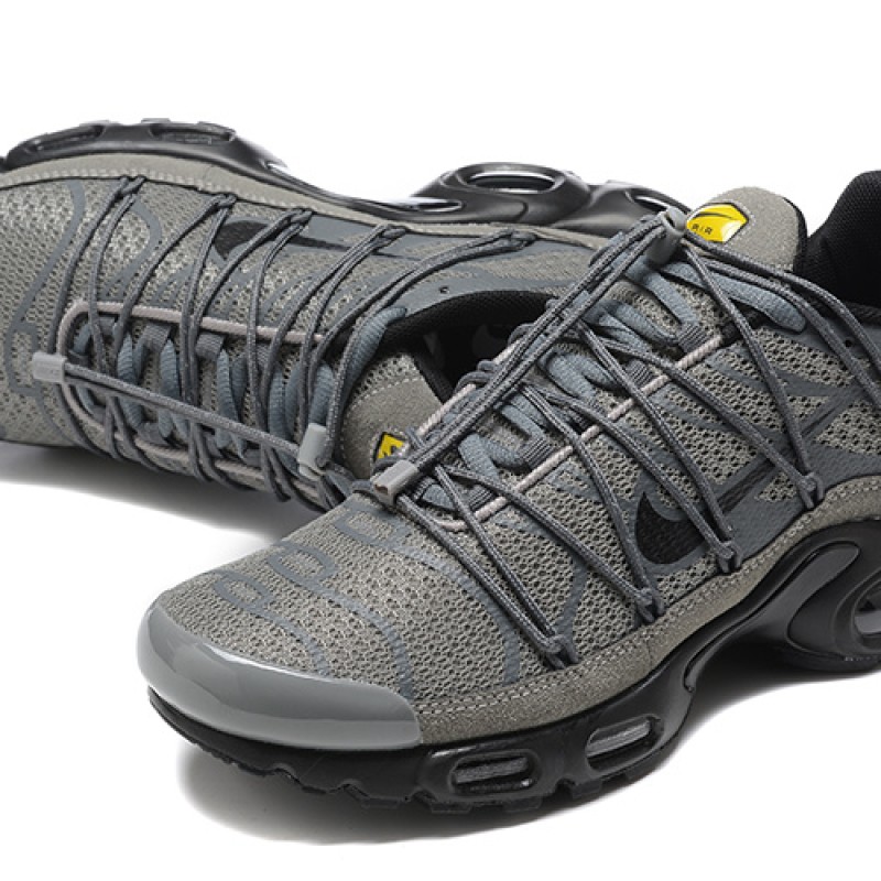 나이키 에어 맥스 플러스 유틸리티 8909-V9