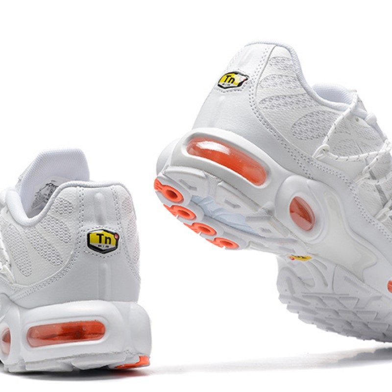 나이키 에어 맥스 플러스 유틸리티 FJ4232-100