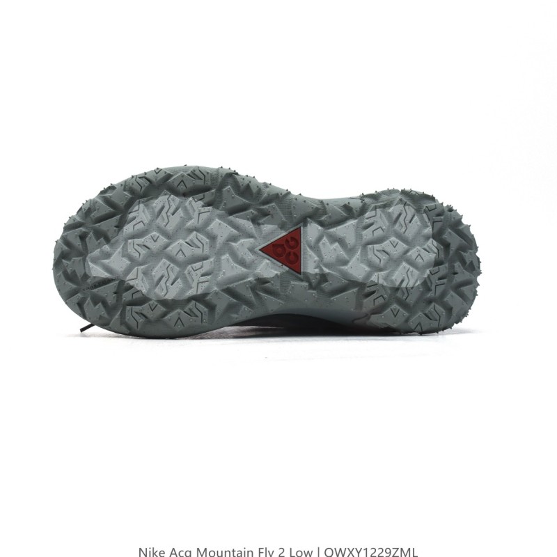나이키 ACG 마운틴 플라이 로우