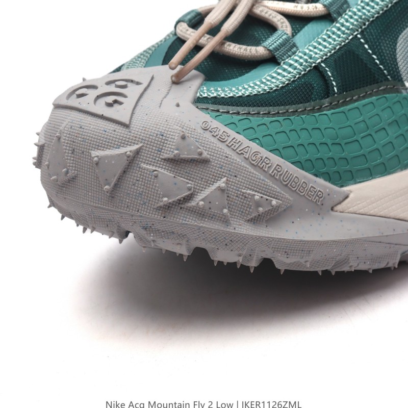 나이키 ACG 마운틴 플라이 로우