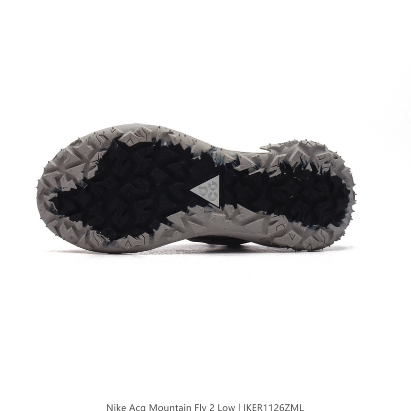 나이키 ACG 마운틴 플라이 로우