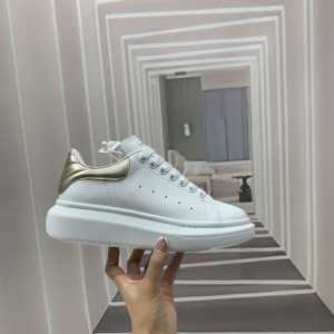 [알렉산더맥퀸] 남성 여성 오버솔 스니커즈