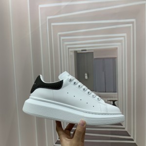 [알렉산더맥퀸] 남성 여성 오버솔 스니커즈