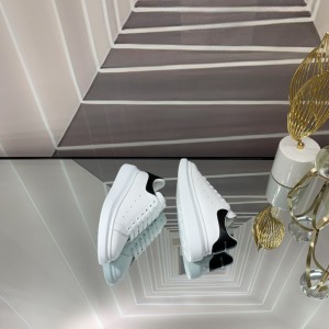 [알렉산더맥퀸] 남성 여성 오버솔 스니커즈