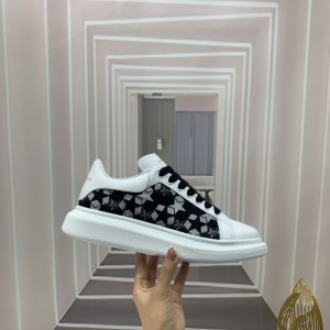 [알렉산더맥퀸] 남성 여성 오버솔 스니커즈